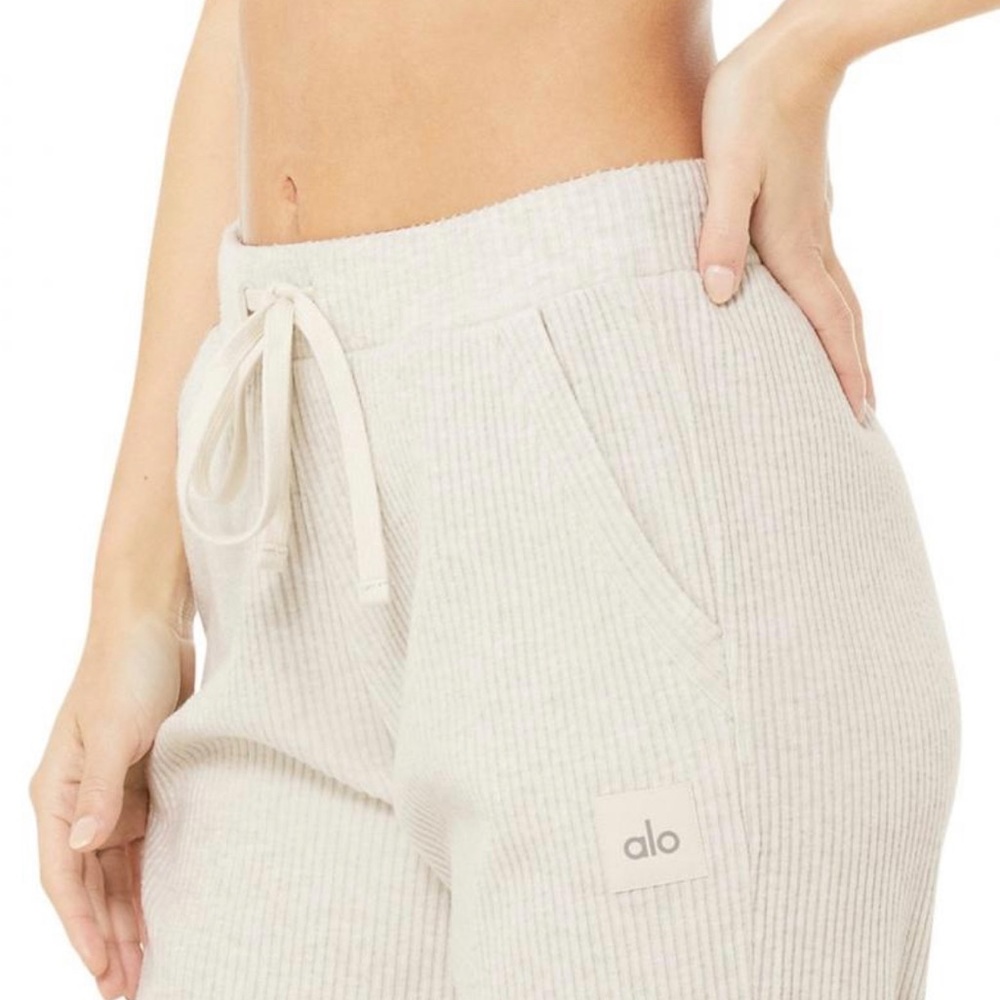 Alo Yoga Muse Sweatpant – Bone Heather size M
